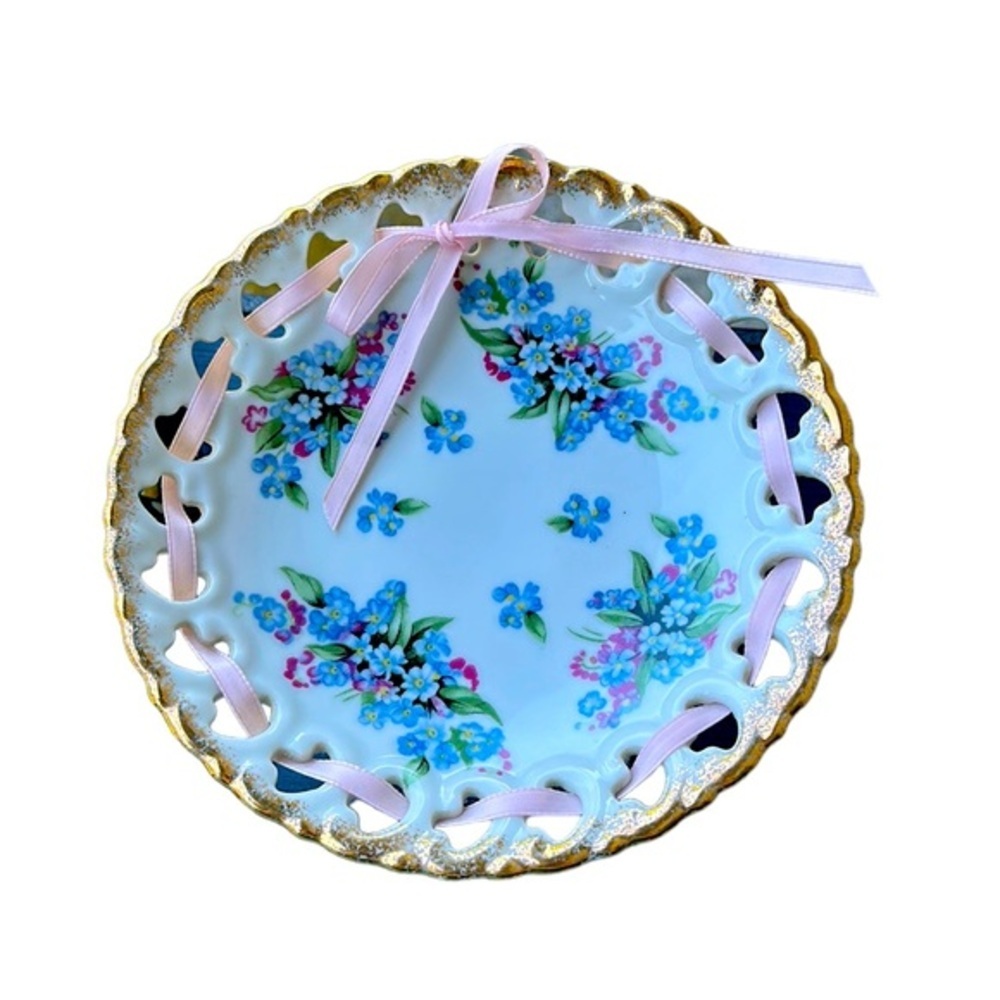 Vintage Cottagecore Ceramic Trivet Tray Soap Dish Knick Knack Ribbon